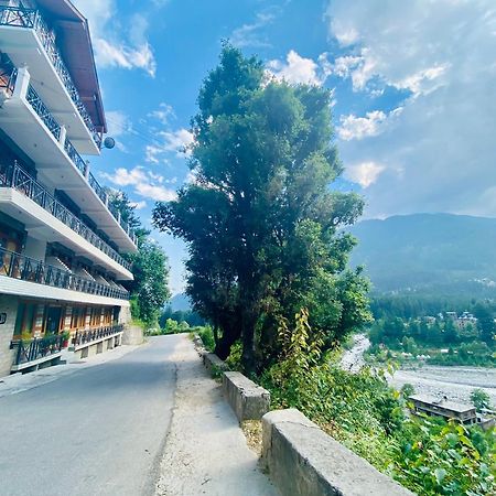 Snow Clad Riverview Hotel & Resort, Manali Экстерьер фото