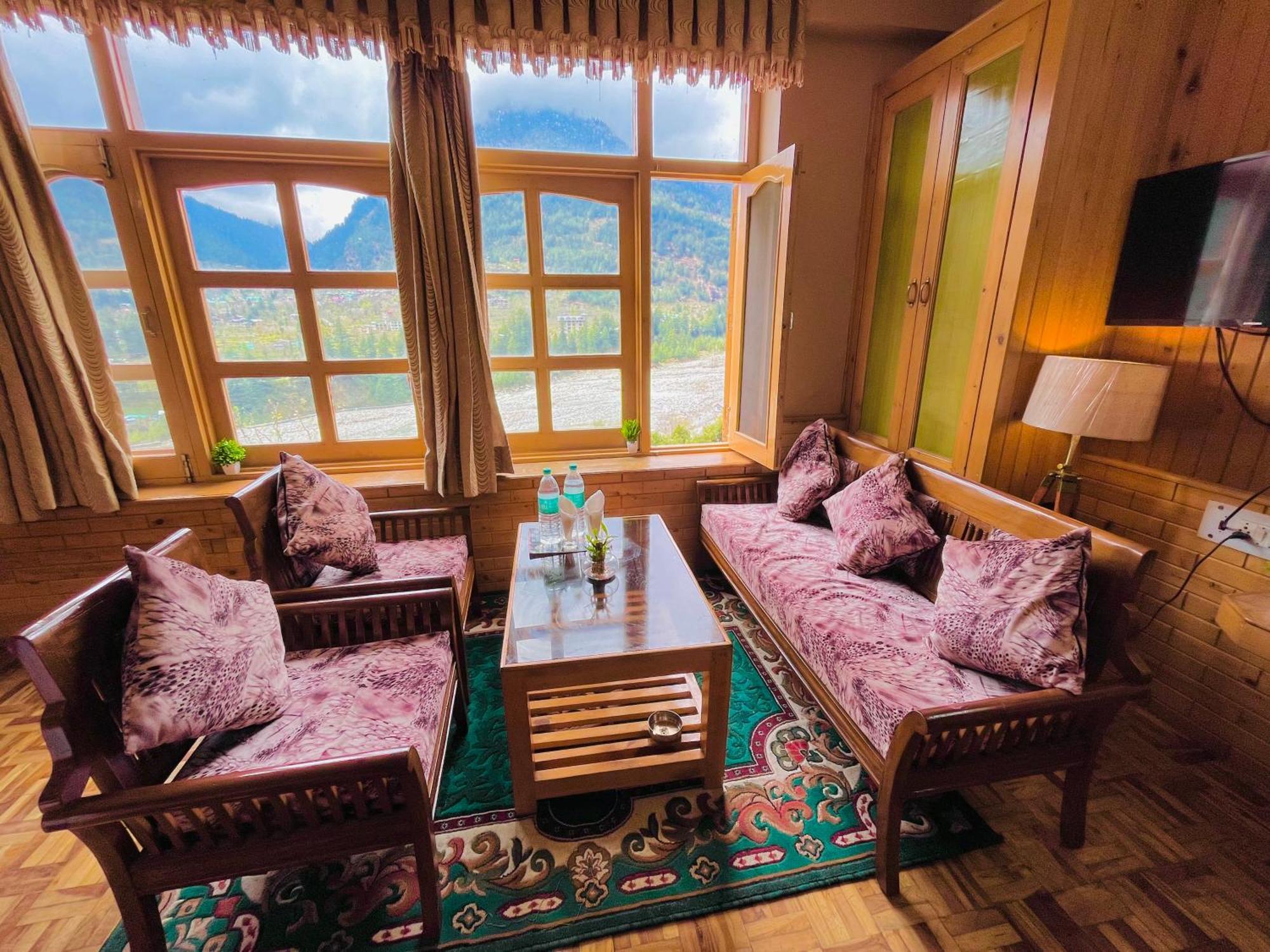 Snow Clad Riverview Hotel & Resort, Manali Экстерьер фото