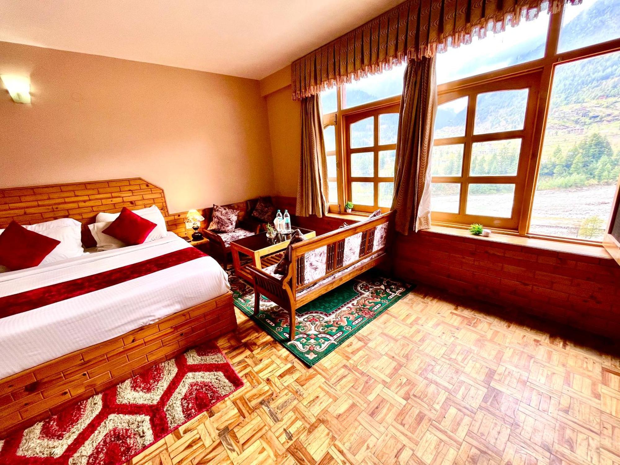 Snow Clad Riverview Hotel & Resort, Manali Экстерьер фото