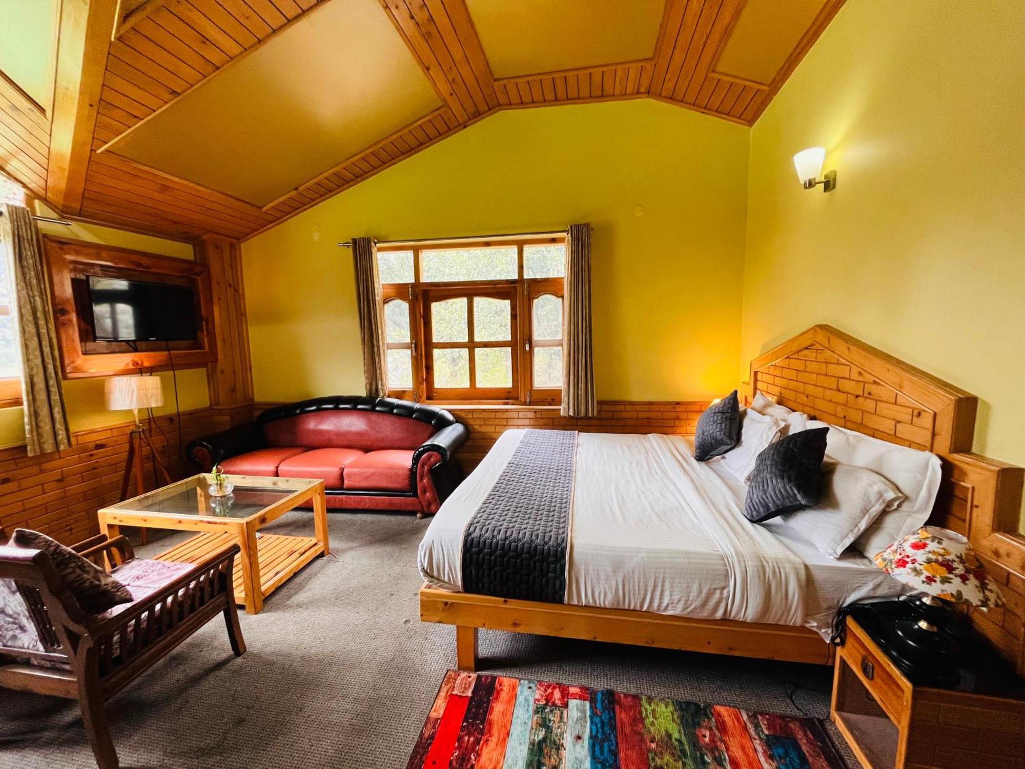 Snow Clad Riverview Hotel & Resort, Manali Экстерьер фото