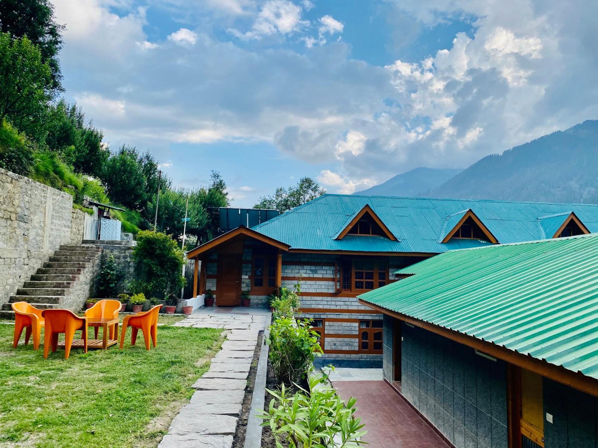 Snow Clad Riverview Hotel & Resort, Manali Экстерьер фото