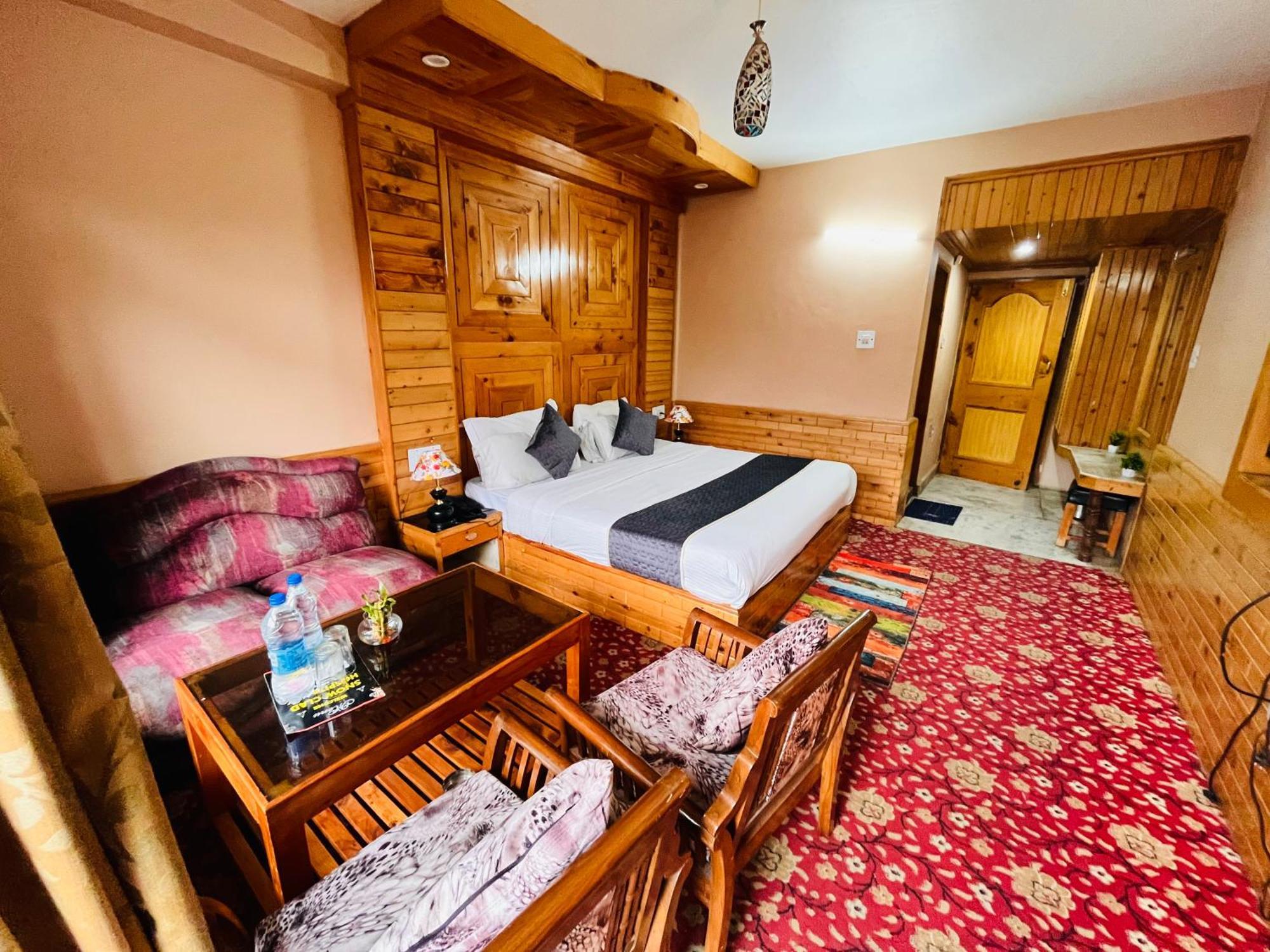 Snow Clad Riverview Hotel & Resort, Manali Экстерьер фото