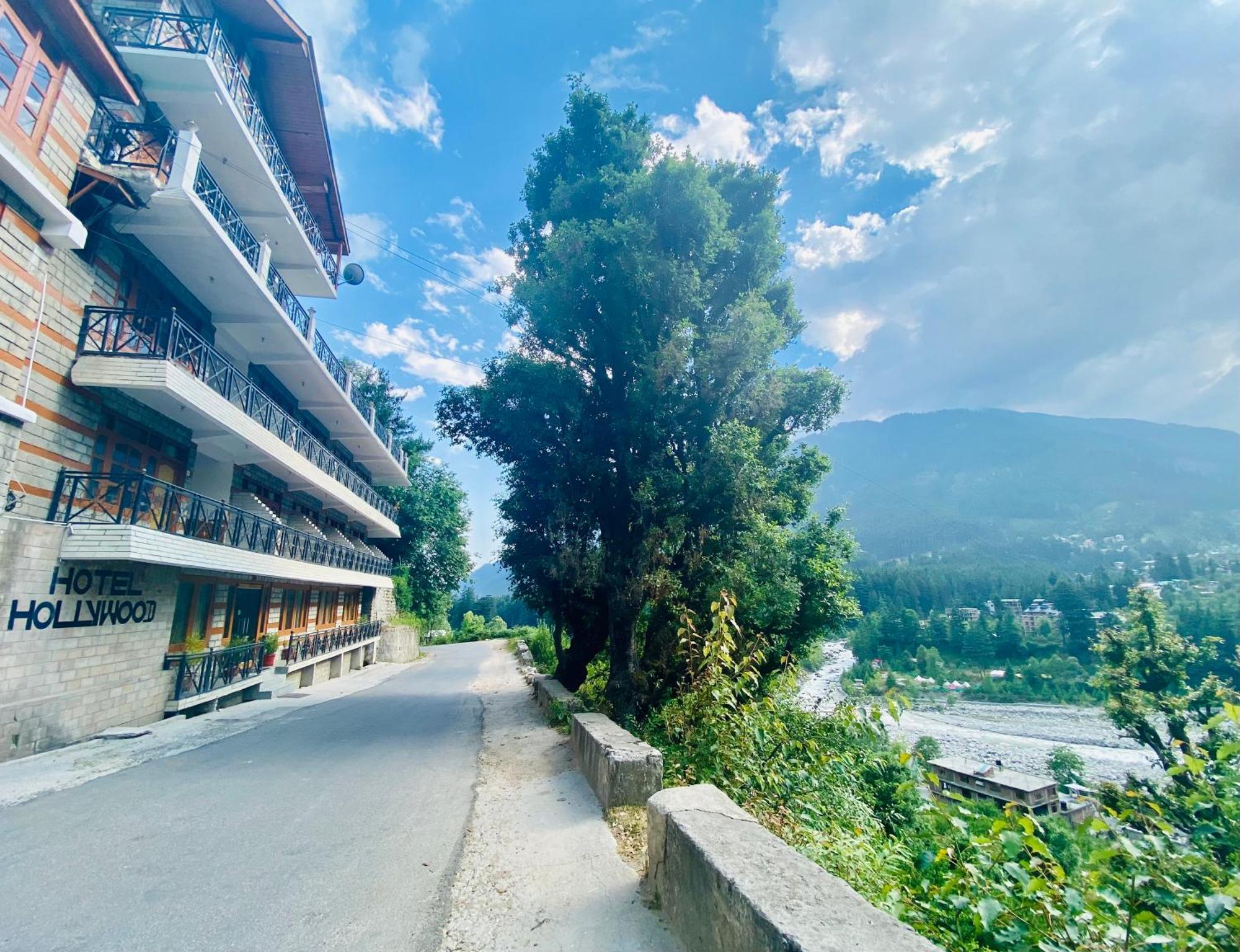 Snow Clad Riverview Hotel & Resort, Manali Экстерьер фото